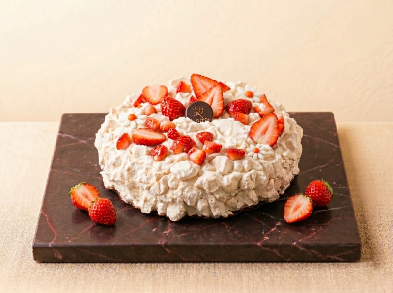 Meringa  Regina con Fragole